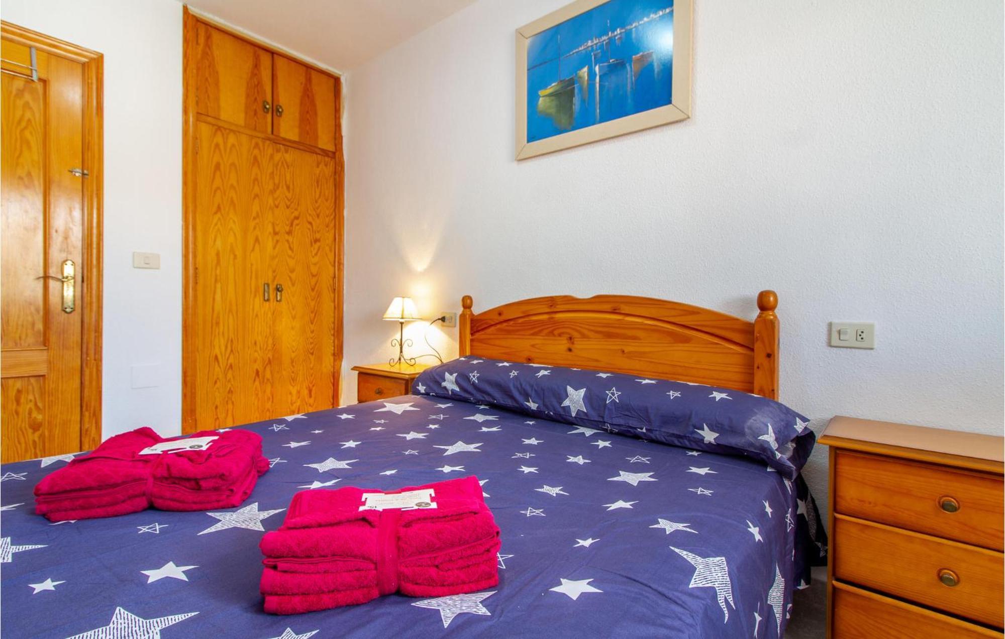 Cozy Apartment In 산페드로델피나타르 외부 사진